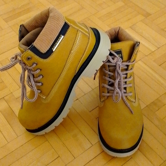 Tan water proof fall women's shoes size 7 - Picture 1 of 4